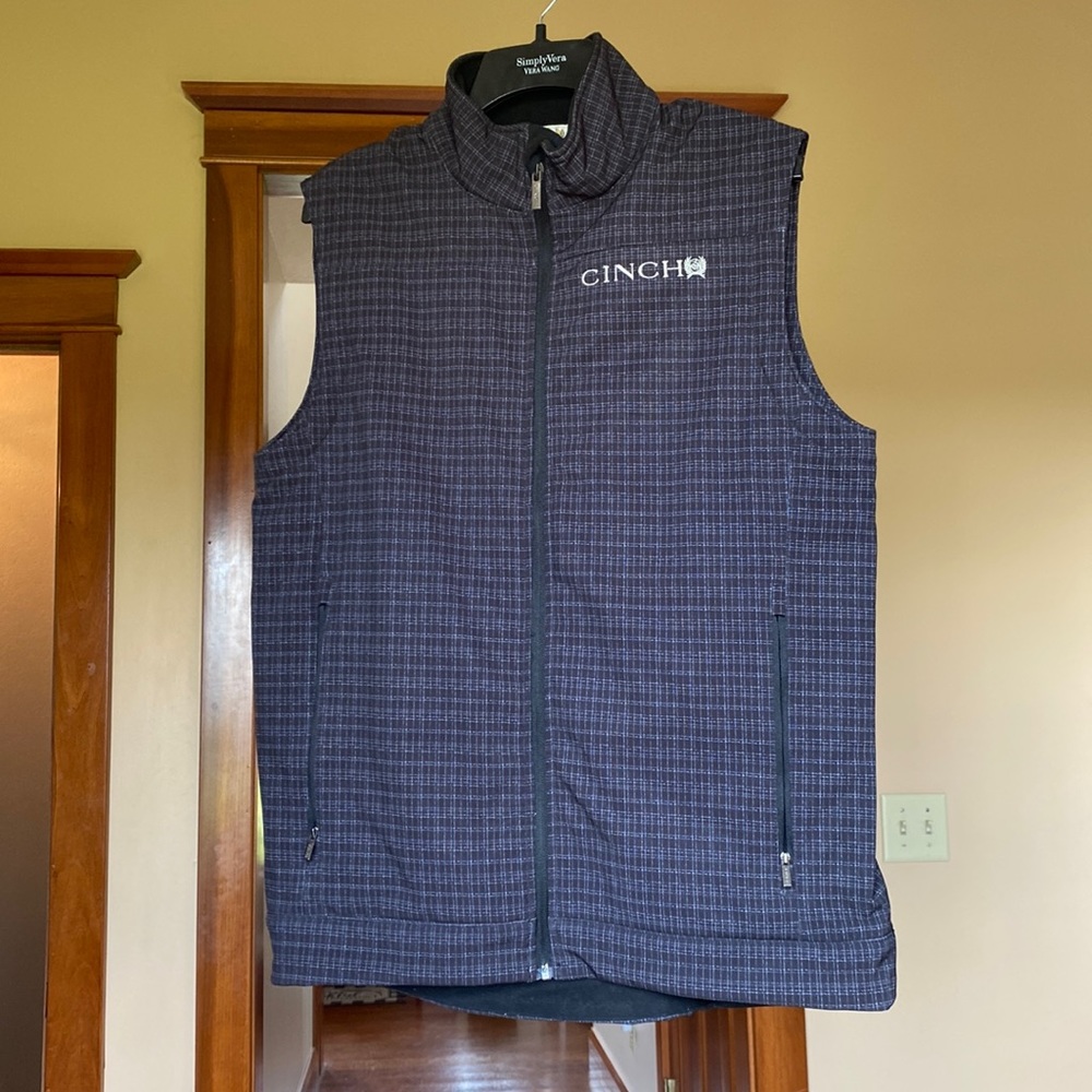 Men’s Small Cinch Vest